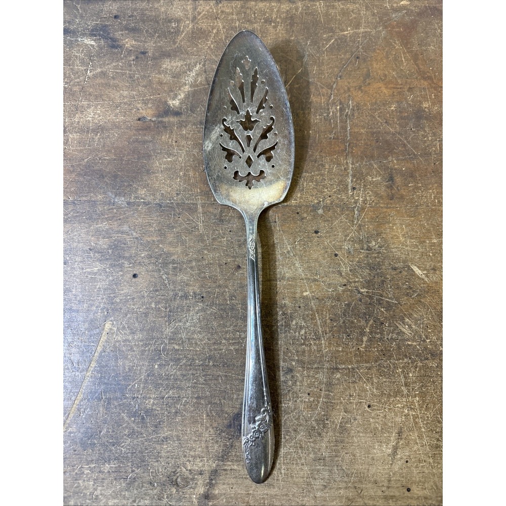 Oneida Community Tudor Plate 1946 QUEEN BESS II Silverplate Pierced Pie Server